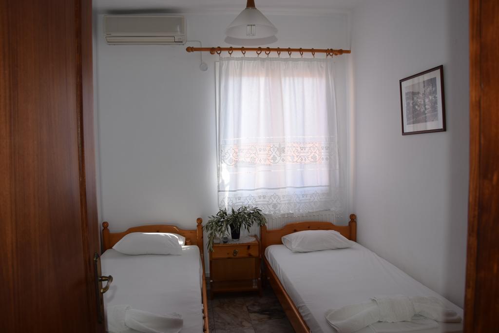 Dimitra's Votsi (Alonnisos)